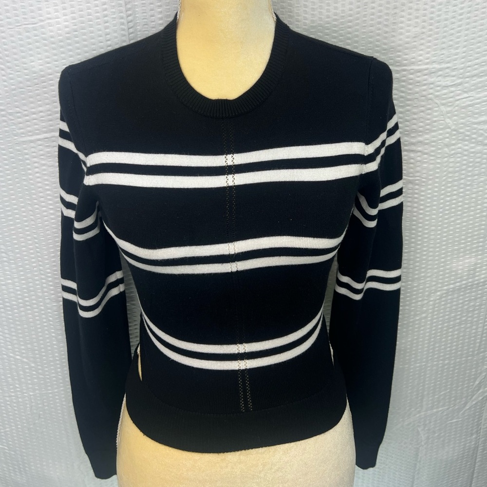 Women's Guess Black and White Striped Cropped Long Sleeve Cropped Sweater Size S